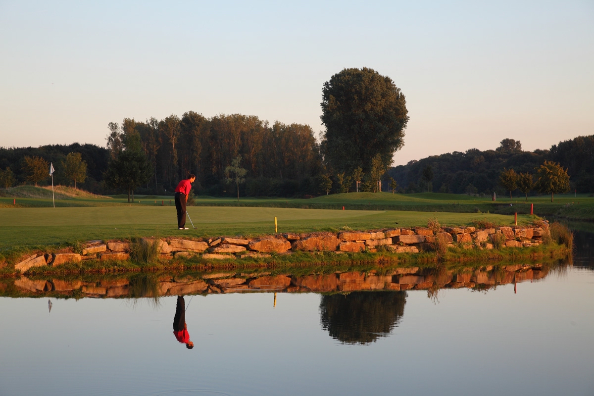 Golf auf flache Plätzen mit ständig gehendem Wind