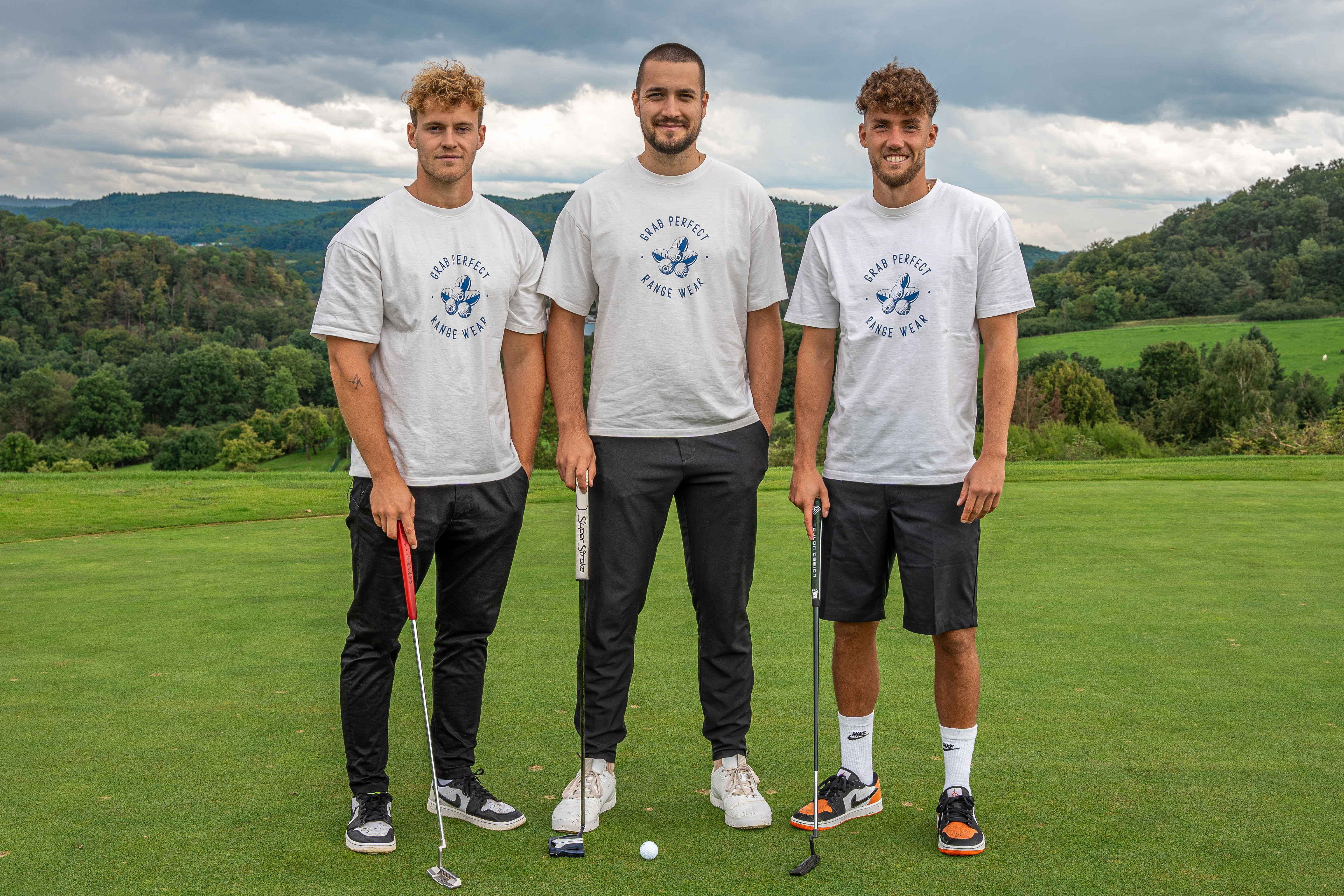 Nicht nur auf dem Golfplatz ein gutes Team: Leon Reeh, Finn-Lasse Ernst und Luca Waldschmidt