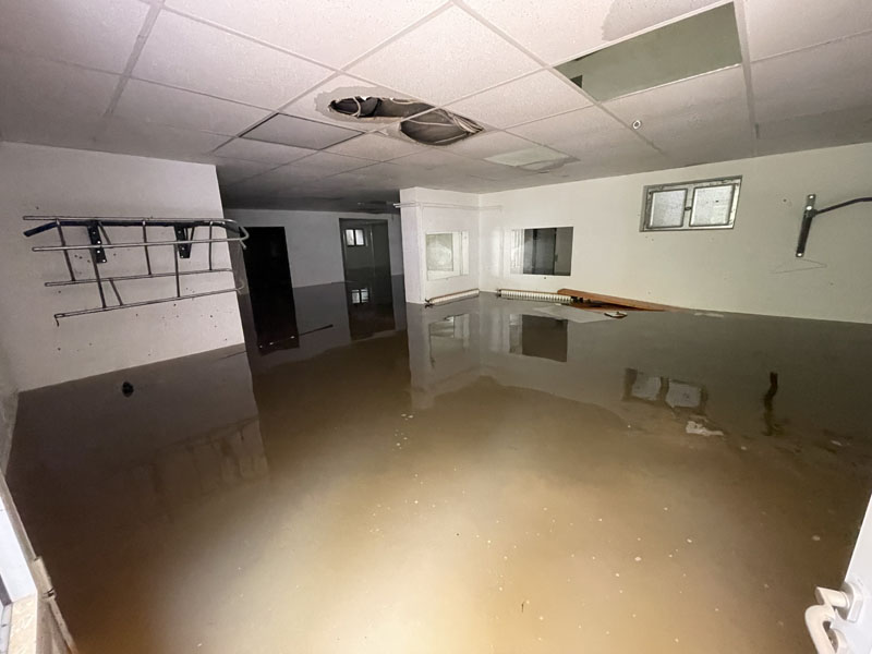 GC Schloss Miel: In den Gebäuden steht das Wasser