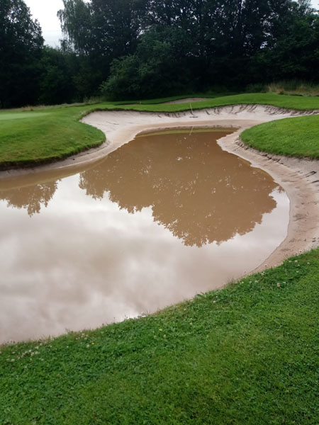 Die Bunker: ein Sanierungsfall ... (Foto: GC Bergisch Land Wuppertal)